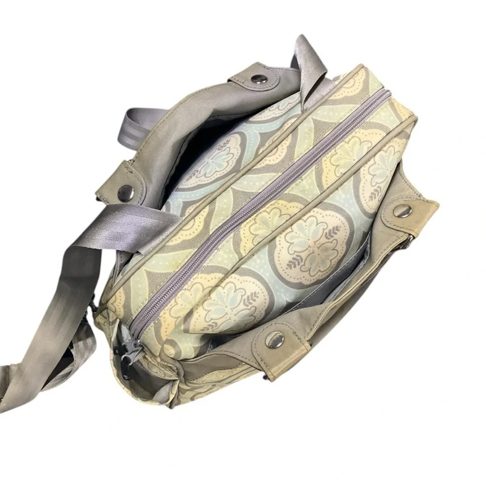 Petunia Pickle Bottom Diaper Bag Backpack Zip Top Gray Breakfast‎ In Berkshire